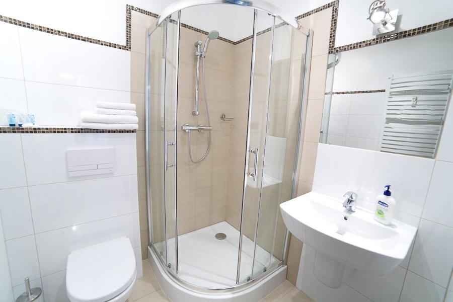 Avalis Apartamenty بوزنان الغرفة الصورة